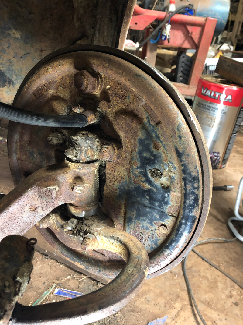 Fortunately IH appeared to use this axle setup for about 30 years.
